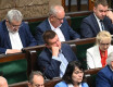 Pijany poseł PiS wyniesiony z samolotu - donosi FAKT - grafika