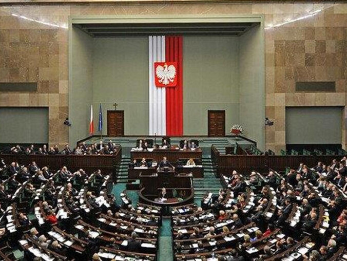 Dwukadencyjność w Sejmie? PSL "szantażuje" koalicję - grafika