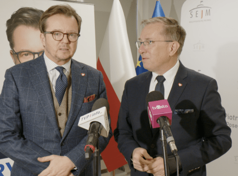 Wawrykiewicz i Głowski w jednym biurze - grafika