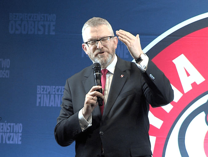 Szeroki front gaśnicowy musi obronić Polaków - mówił Braun w Pile - grafika