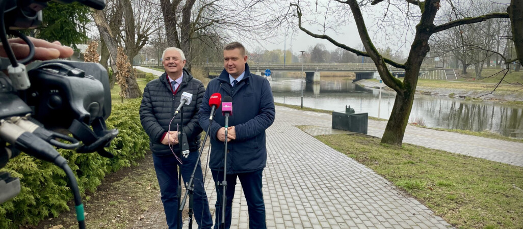 Spod mostu Chrobrego na marsz Królewski