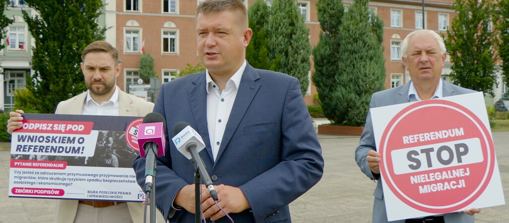 Polityczna wojna o migrantów