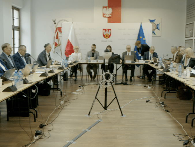 Stagnacja powiatu pilskiego czy spłacanie długów po poprzednikach? - grafika