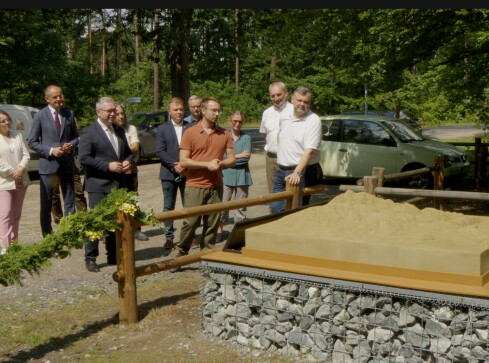Najwyższe wzniesienie na trójwymiarowej mapie - grafika