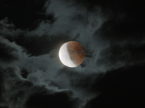 Krwawy Księżyc nad Piłą [ZDJĘCIA] - grafika