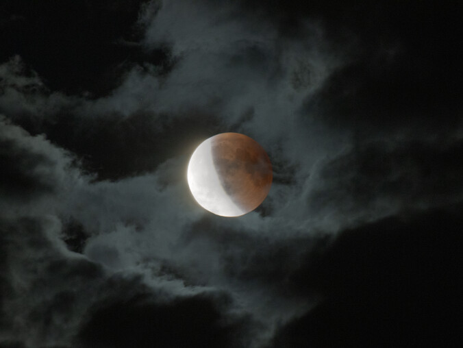 Krwawy Księżyc nad Piłą [ZDJĘCIA] - grafika