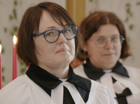 Kobieta została księdzem w Pile - grafika