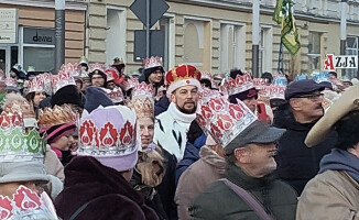 Pilanie z koronami na głowach szli w Orszaku Trzech Króli