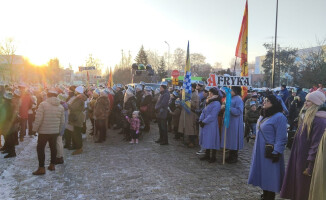 Pilanie z koronami na głowach szli w Orszaku Trzech Króli