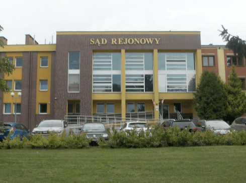 Wyjął ostrze i okaleczył się podczas rozprawy - grafika