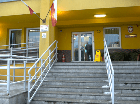 Ruszył proces w sprawie śmierci noworodka w Złotowie. Lekarz nie pr - grafika