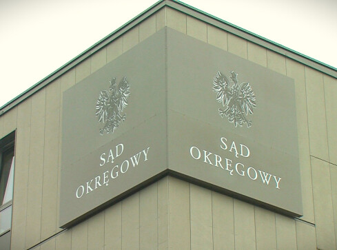 11 lat więzienia dla pedofila. Sąd uchylił wyrok dla działacza PO - grafika