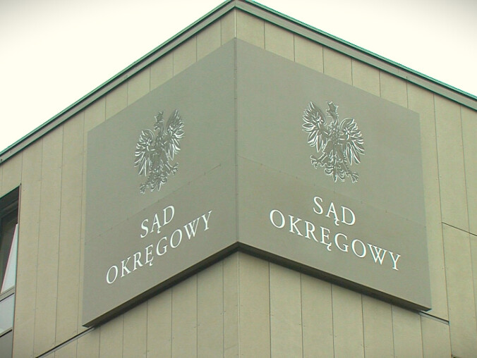 11 lat więzienia dla pedofila. Sąd uchylił wyrok dla działacza PO - grafika