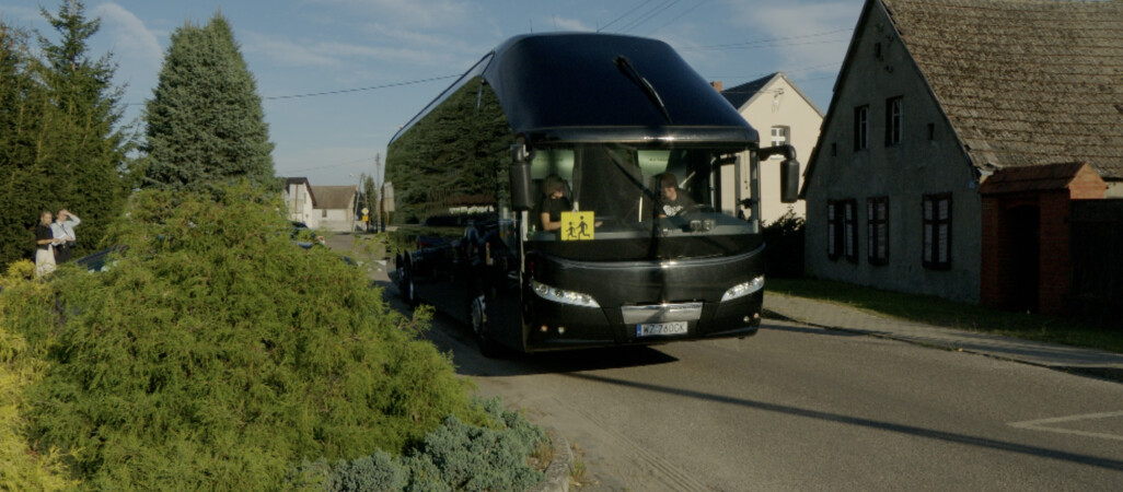 Bony na wycieczki szkolne kością niezgody
