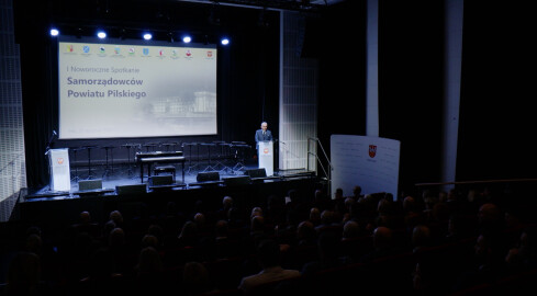 To pierwsze takie spotkanie - grafika