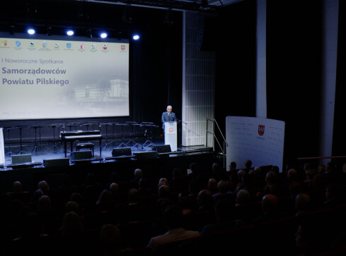 To pierwsze takie spotkanie - grafika