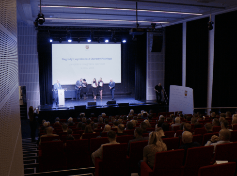 Sportowe nagrody z zarzutami prokuratorskimi w tle - grafika