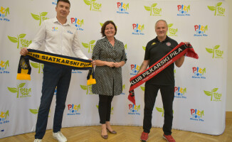 Siatkarki i piłkarze z dotacją od miasta