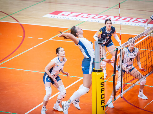 Przedświąteczne zmagania siatkarskie - grafika