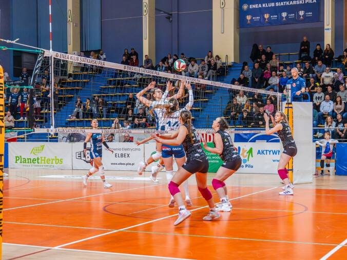 Pewne trzy punkty pilskich siatkarek - grafika