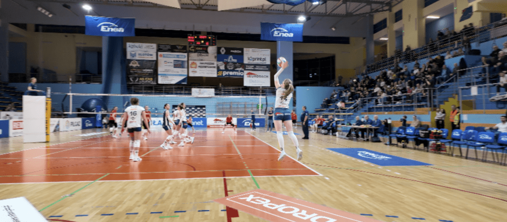 Pilskie siatkarki na trzecim miejscu ligowej tabeli