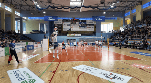 Walka o brąz z pożegnaniem w tle - grafika