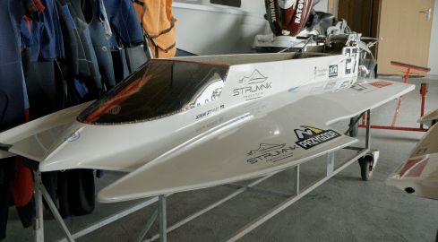 Zapowiada się mocne ściganie - grafika