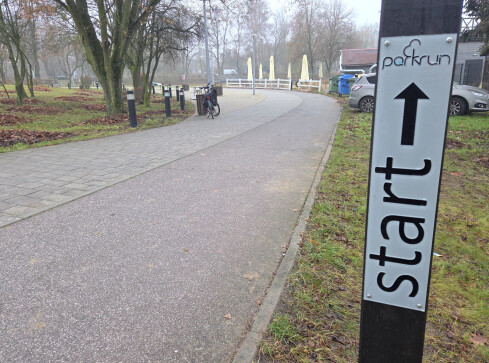 Oznakowano trasę biegową - grafika