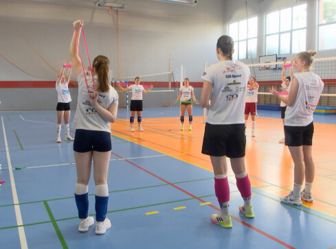 Kolejne klasy sportowe dla siatkarek - grafika