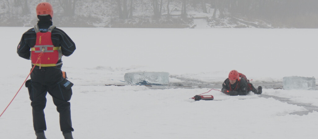 Lód na akwenach to nie ślizgawka