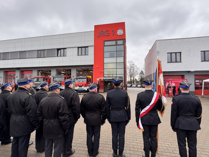 Pilscy strażacy wreszcie na nowym - VIDEO - grafika