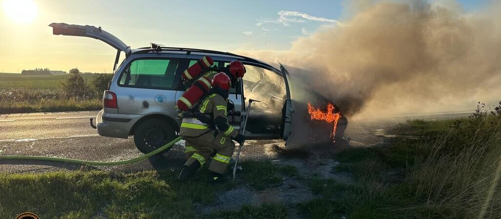 Auto w ogniu