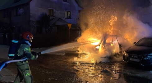 Pożar samochodu - grafika