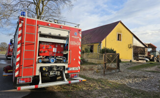 Pożar domu: jedna osoba zginęła, druga w stanie ciężkim