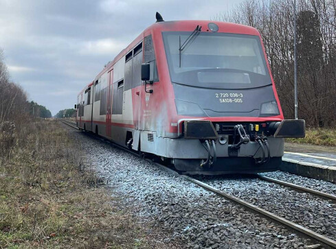 Pożar szynobusu. Ruch kolejowy wstrzymany [AKTUALIZACJA] - grafika