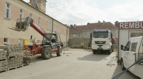 Budowa trwa, a czasu mało - grafika