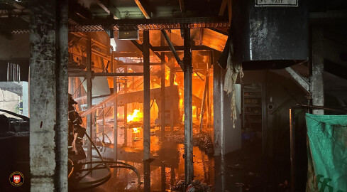 Groźny pożar hali - grafika