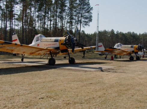 Mają 5 minut na poderwanie samolotów - grafika