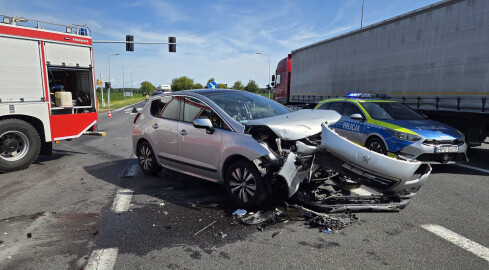 Wypadek na DK-11. Są utrudnienia w ruchu - grafika