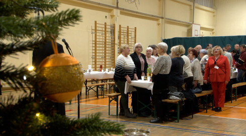 150 osób zasiadło do wigilijnej wieczerzy - grafika