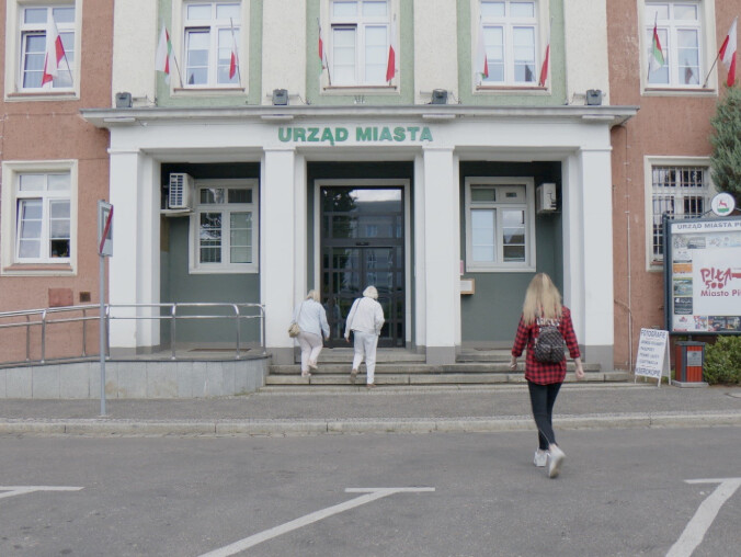 Wyłudzanie danych na urzędnika - grafika