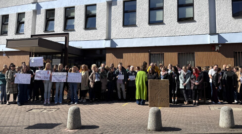 Pracownicy ZUS-ów protestują. Żądają podwyżek - grafika