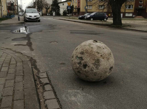 Wędrująca kula z pilskiego Zamościa - grafika