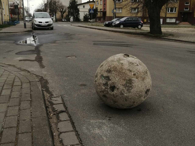Wędrująca kula z pilskiego Zamościa - grafika