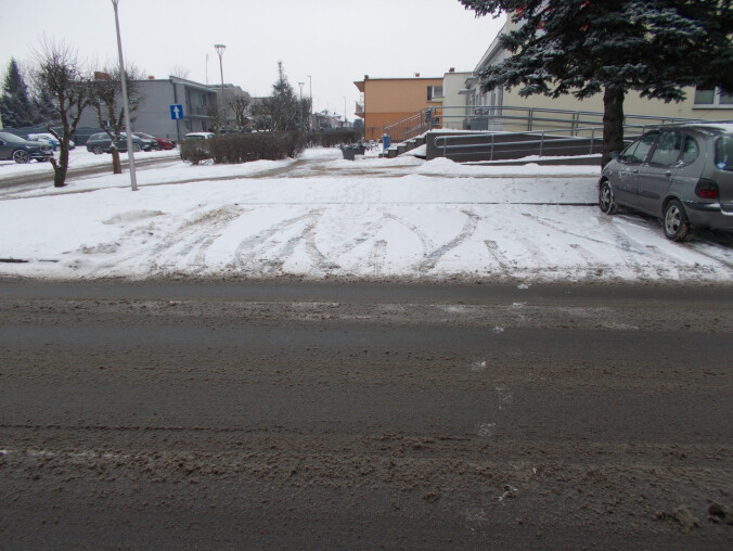 Źle oznakowany parking. Niepełnosprawni mają problem - grafika