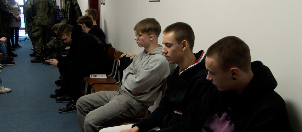 18-latkowie powoływani są przed komisje wojskowe