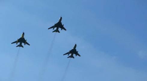 Odrzutowce SU-22 pożegnały się z pilskim lotniskiem - grafika