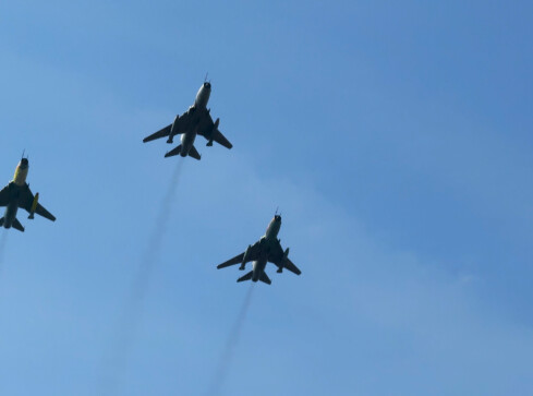 Odrzutowce SU-22 pożegnały się z pilskim lotniskiem - grafika