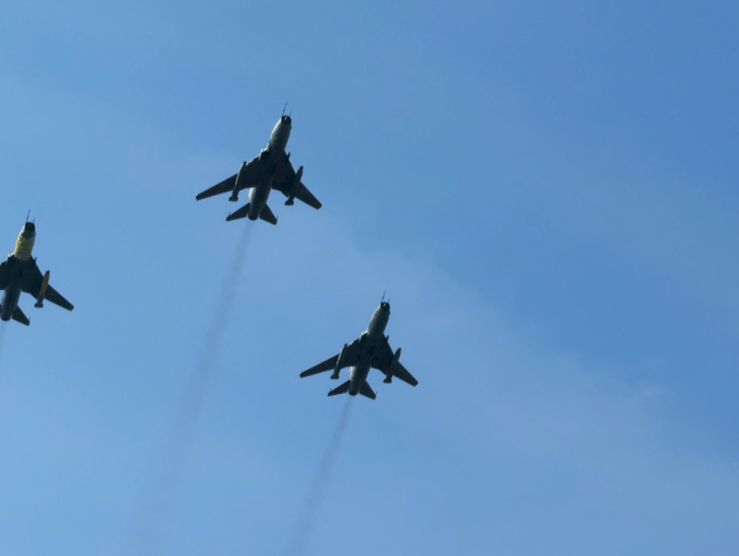 Odrzutowce SU-22 pożegnały się z pilskim lotniskiem - grafika