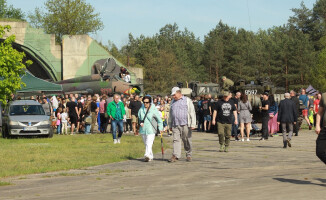 Tak wyglądała pancerna majówka na pilskim lotnisku